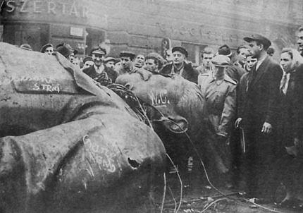 1956 10 31 stalin statue pulled down hungary